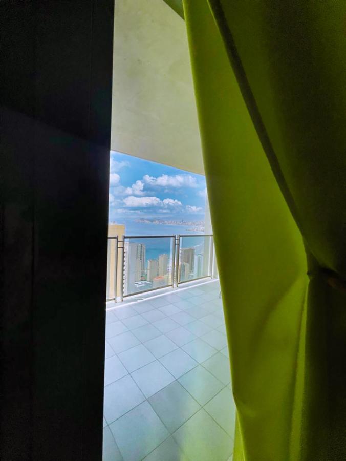 Beautiful Apartment Near Beach With Panoramic Sea-View Бенидорм Экстерьер фото